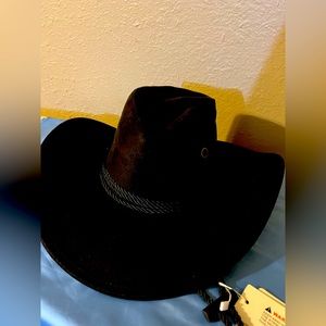 Black velvet cowboy hat never been worn